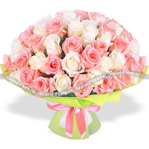 Амур – букет из высоких кремовых и розовых роз (70 см)